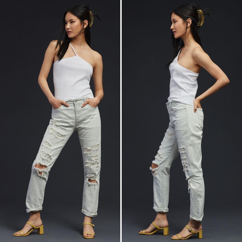 Anthropologie Pilcro Mid-Rise Slim Boyfriend Jeans Size 31 Distressed Light Blue